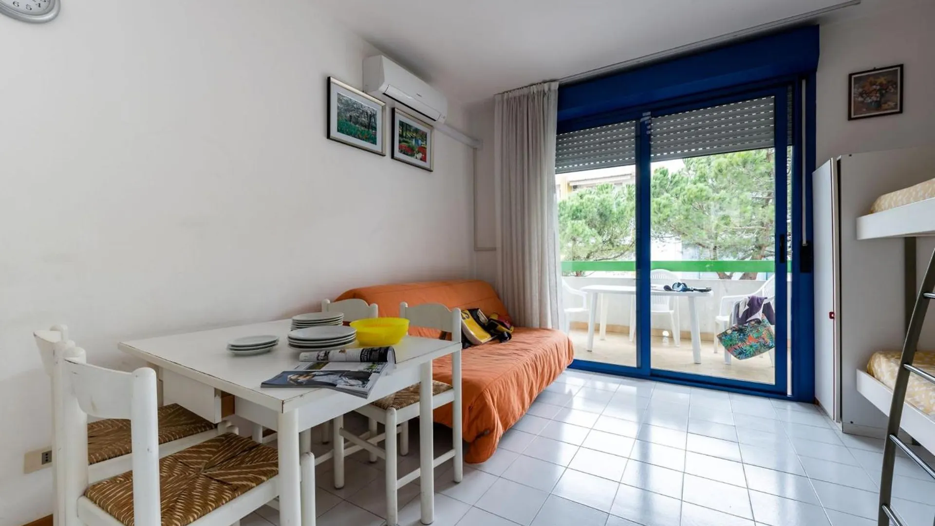 アパート Cozy Studio With Lateral Sea View In ビビオーネ イタリア
